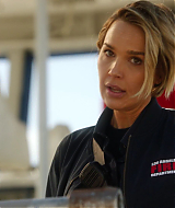 9-1-1-S05E13-014.jpg