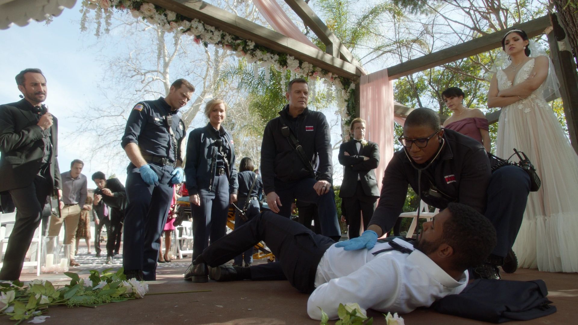 9-1-1-S05E15-028.jpg