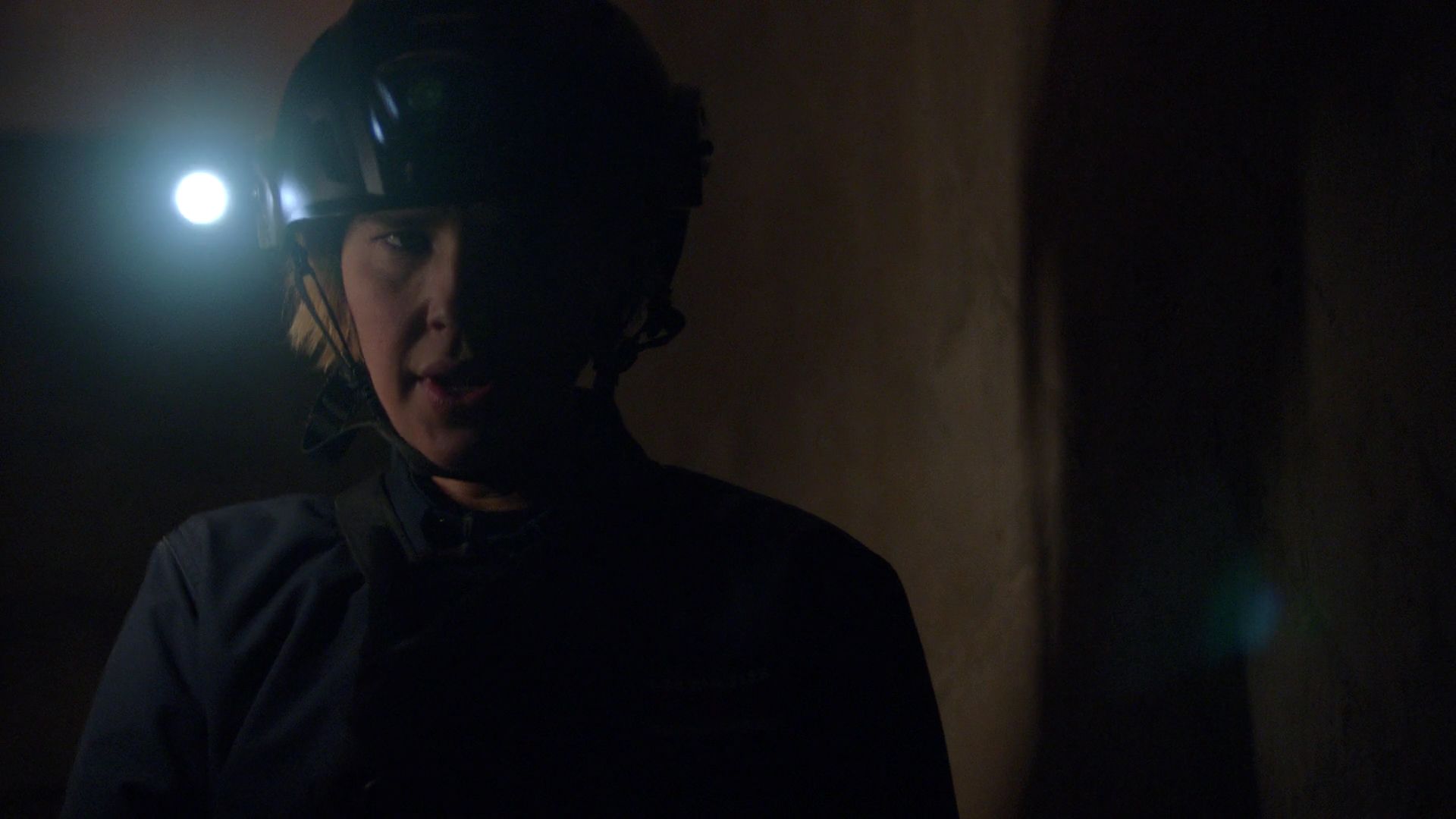 9-1-1-S05E15-078.jpg