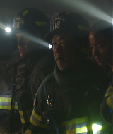 9-1-1-S05E16-075.jpg