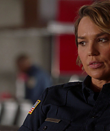 9-1-1-S05E18-037.jpg