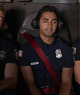 9-1-1-S05E18-049.jpg