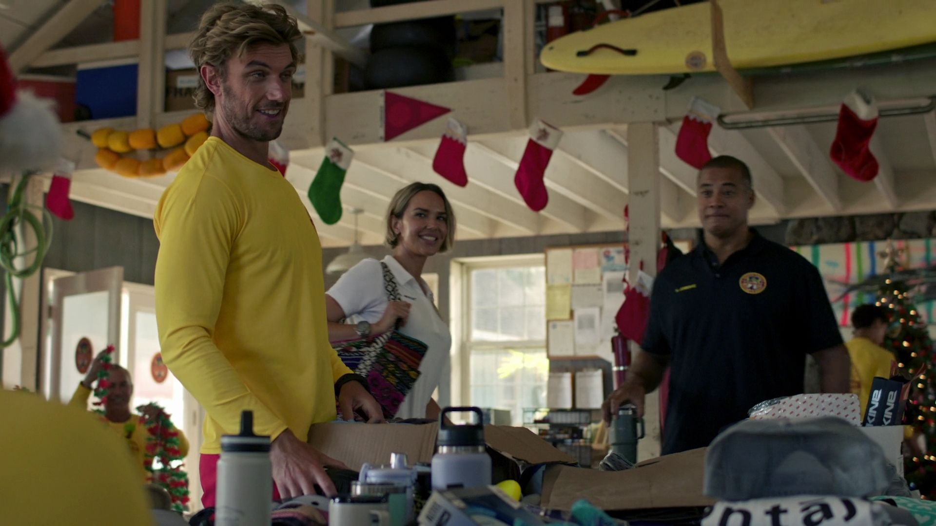 RescueHiSurfS01E09-023.jpg