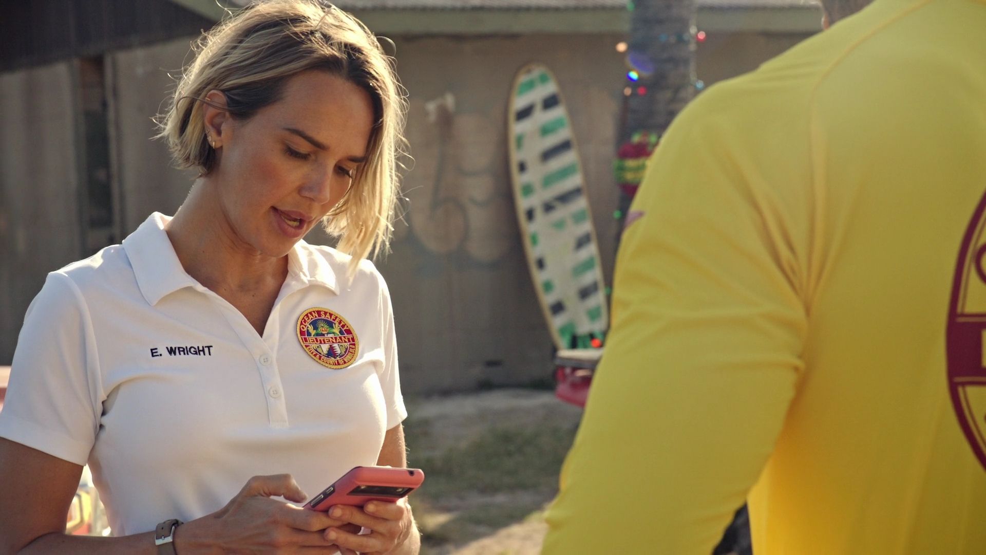 RescueHiSurfS01E09-189.jpg